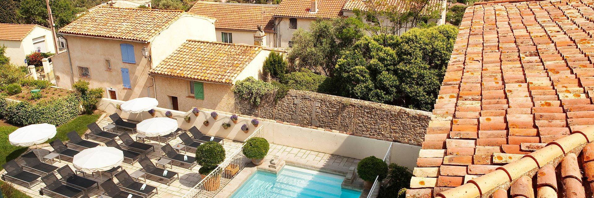 Hôtel de charme, piscine vue sur la Cadière d'Azur